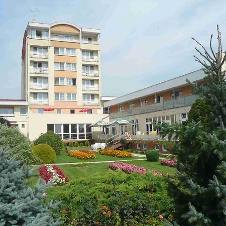 Hotel Pramen - Sivek Hotels ดูจินเซ ภายนอก รูปภาพ