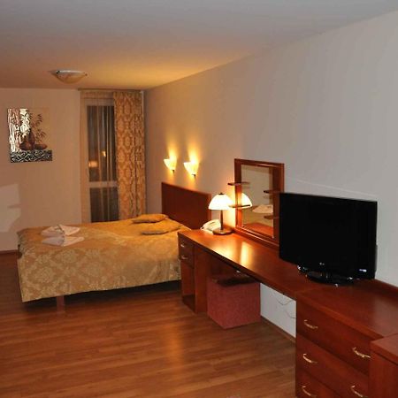 Hotel Pramen - Sivek Hotels ดูจินเซ ภายนอก รูปภาพ