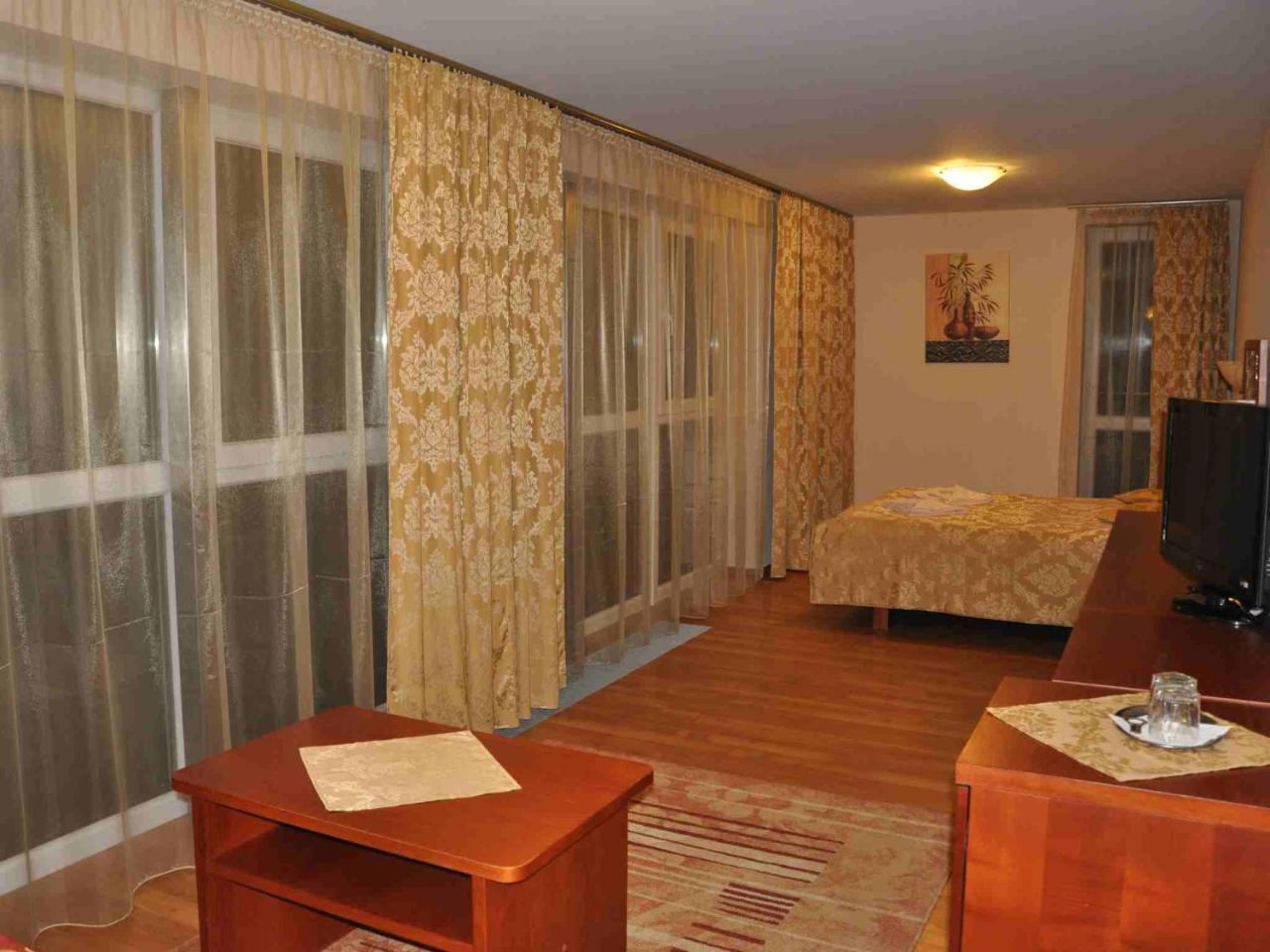 Hotel Pramen - Sivek Hotels ดูจินเซ ภายนอก รูปภาพ